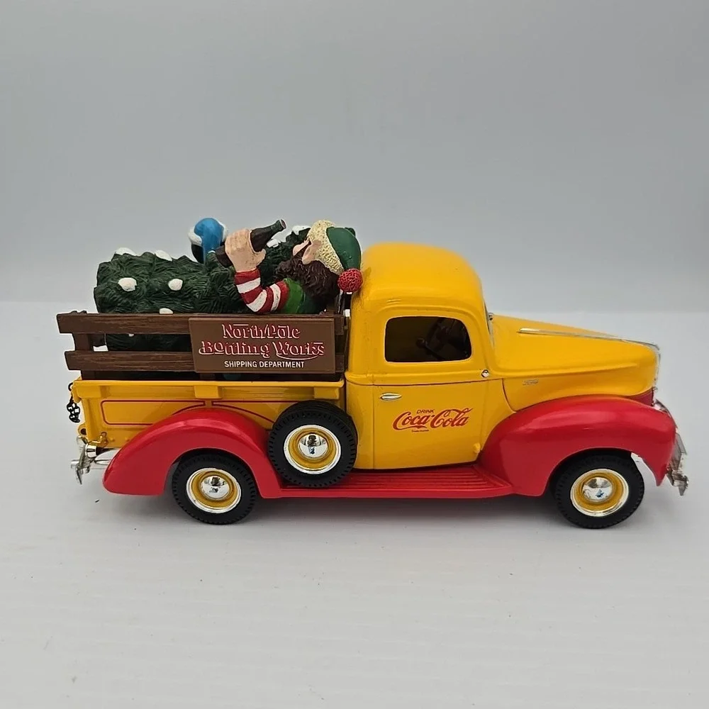 Ertl‎ #H839 Coca-Cola 1940 Ford Pick-Up "North Pole Bottling Works" 1/25 Diecast - Picture 3 of 3
